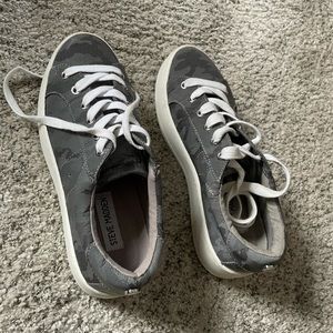 Steve Madden Emmi Reflective Gray Camo Sneakers